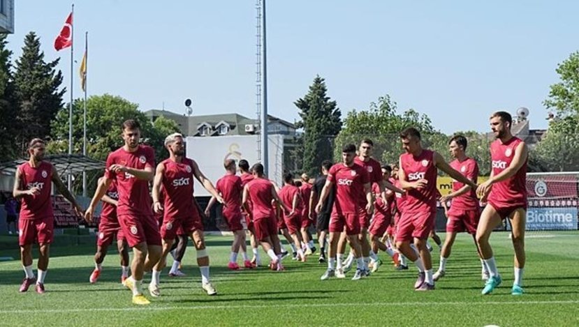 Galatasaray’da kadro revizyonu! 5 oyuncu gidiyor